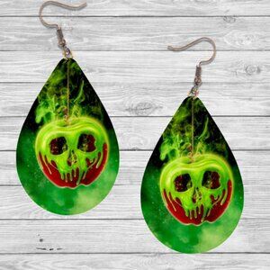 Snow White & the Seven Dwarfs Earrings: Evil Queen